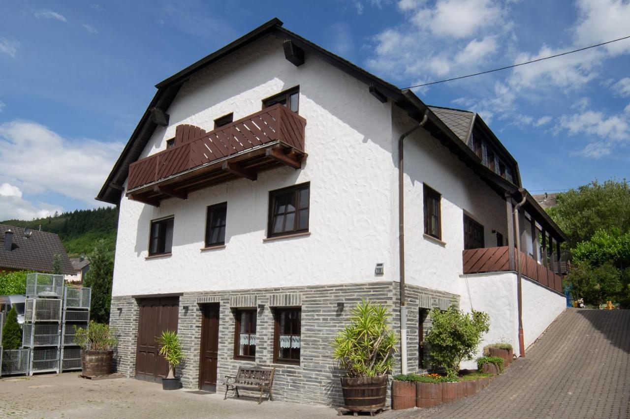 Weingut Christian Bucher Burg  외부 사진